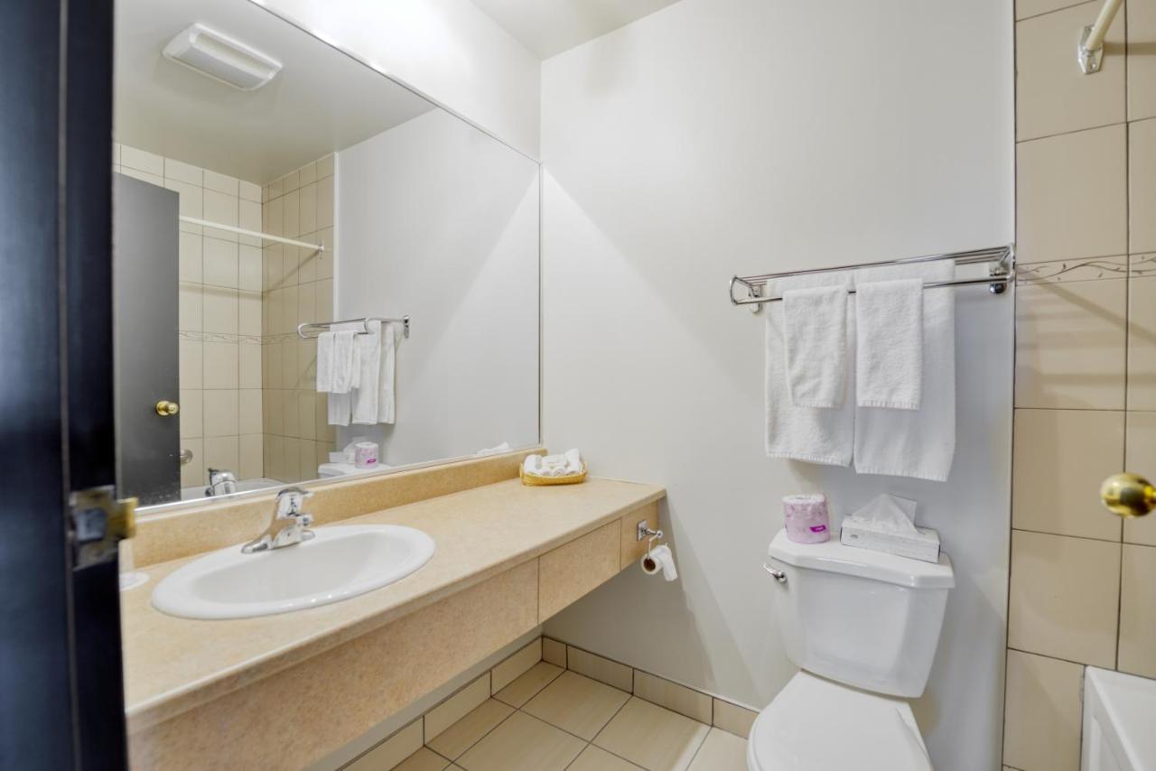 Auberge De La Montagne Coupee Saint Jean De Matha 외부 사진