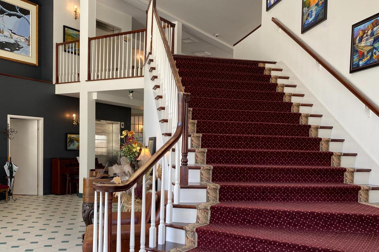 Auberge De La Montagne Coupee Saint Jean De Matha 외부 사진