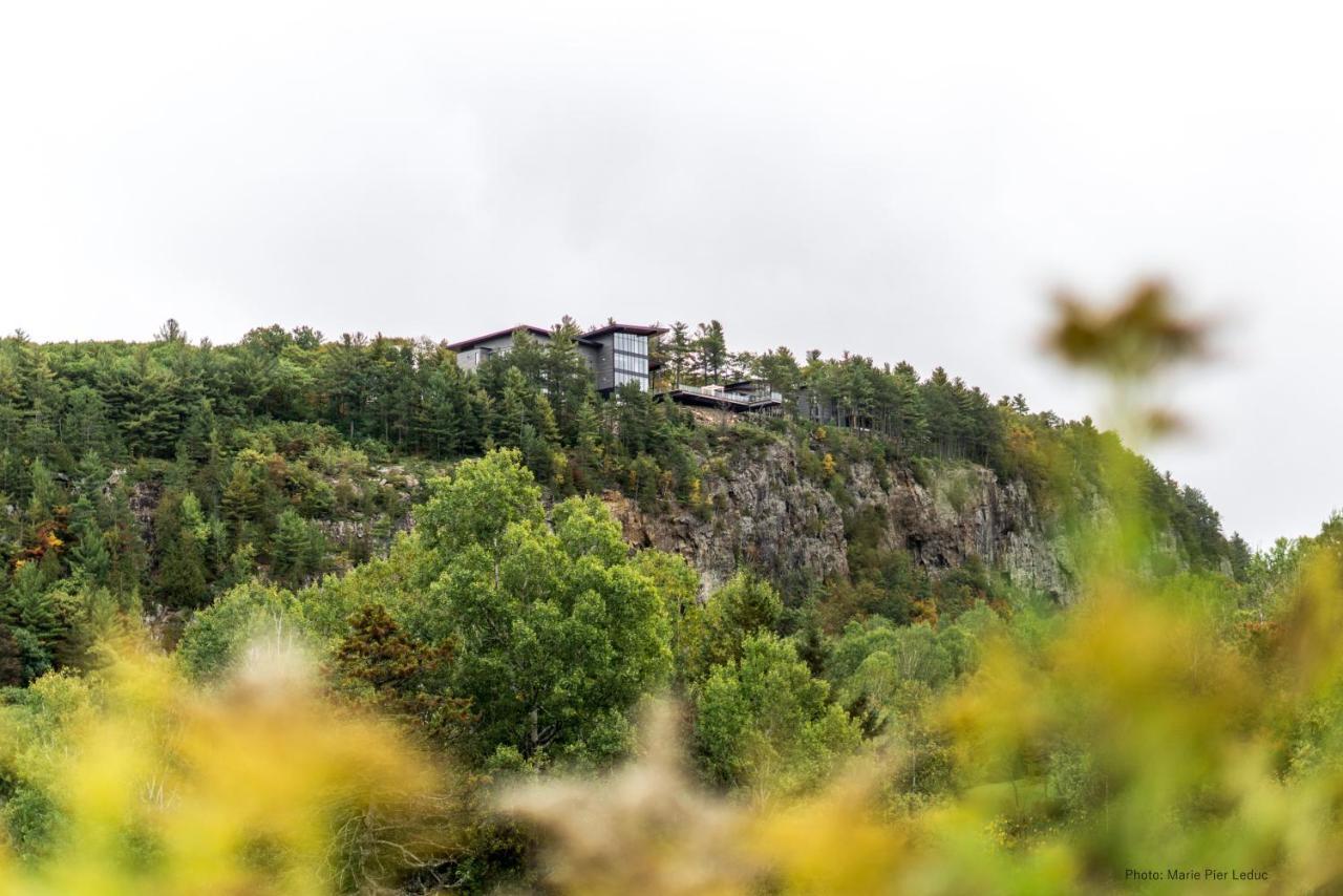 Auberge De La Montagne Coupee Saint Jean De Matha 외부 사진