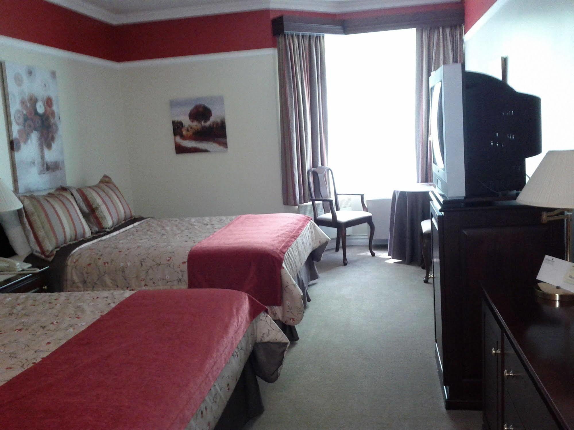 Auberge De La Montagne Coupee Saint Jean De Matha 외부 사진